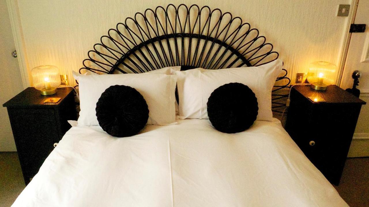 High Tor Guest House Уитби Экстерьер фото