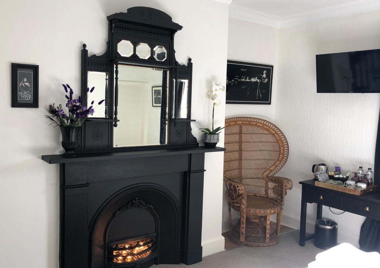 High Tor Guest House Уитби Экстерьер фото